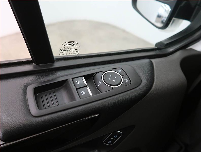 Ford Tourneo Custom (2021) Trend 2.0 EcoBlue mHEV, 1Maj - fotka 18 z 19