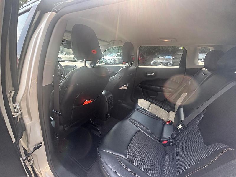 Jeep Compass (2018) 2,0 MJET 140k  4WD Limited - fotka 7 z 8