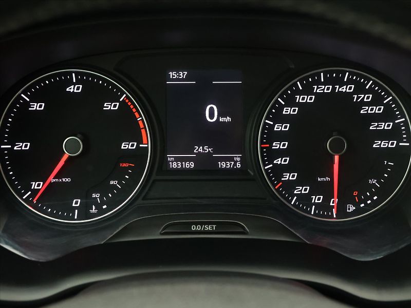 Seat Ateca 2,0 TDI LED 4Drive CZ Style - fotka 14 z 28