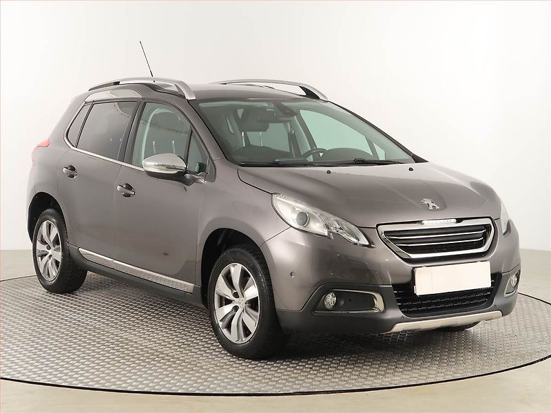 Peugeot 2008 (2015) 1.2 PureTech, Navi, Tempomat - fotografie inzerátu