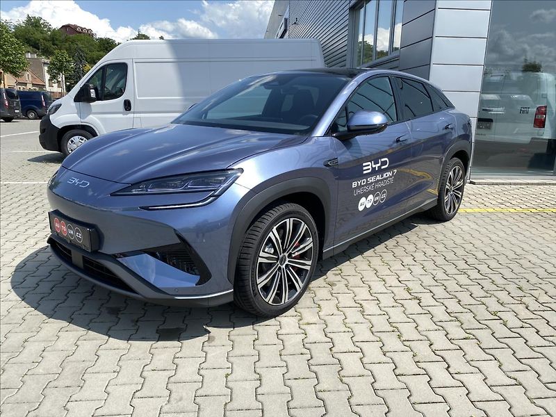 BYD Sealion 7 (2025) 390 Kw 4x4 Design - fotka 3 z 12