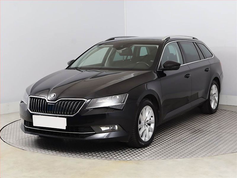 Škoda Superb (2017) 2.0 TDI, Automat, Navi - fotka 2 z 18