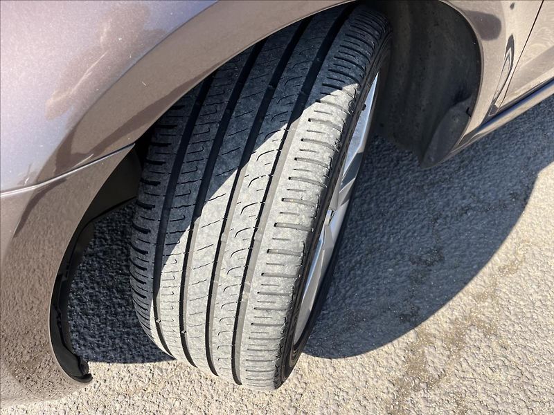 Škoda Octavia 2,0 TDi STYLE ROZVODY SERVIS - fotka 42 z 46