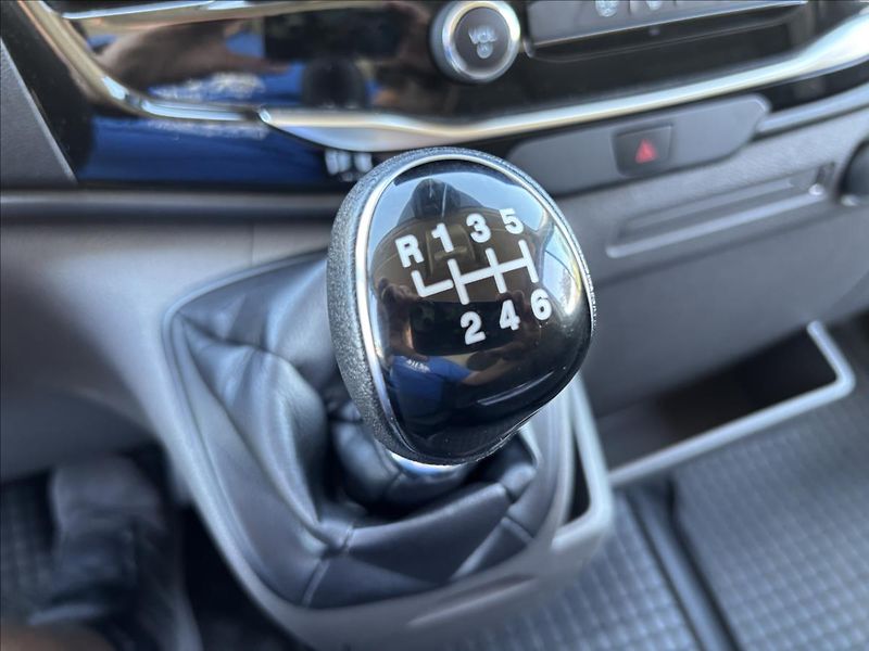 Ford Transit 2,0 EcoBlue 96kW L3 - fotka 27 z 38