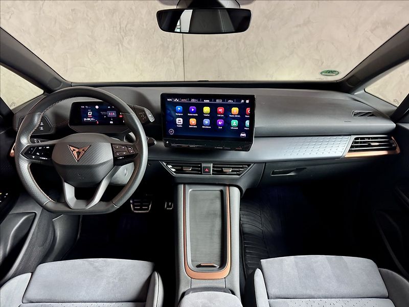 Cupra Born 150kW LED Kamera Tepelko - fotka 47 z 47