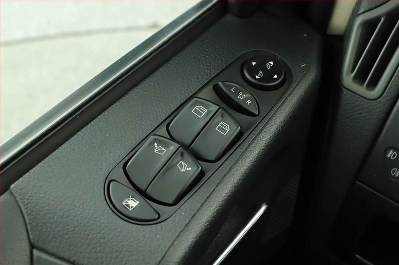 Mercedes-Benz Viano (2010) Trend 3.0 CDI, 1Maj - fotka 15 z 16