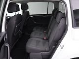 Volkswagen Touran 2,0 TDI DSG R-Line 1.Maj DPH - náhled 15