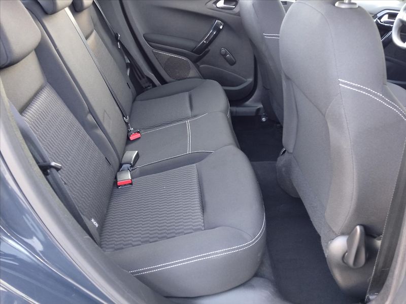 Peugeot 208 1,6   1.6 HDI  55kW Klimatizac - fotka 19 z 29