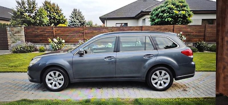 Subaru Outback 2.5 4x4 automat - fotka 9 z 28
