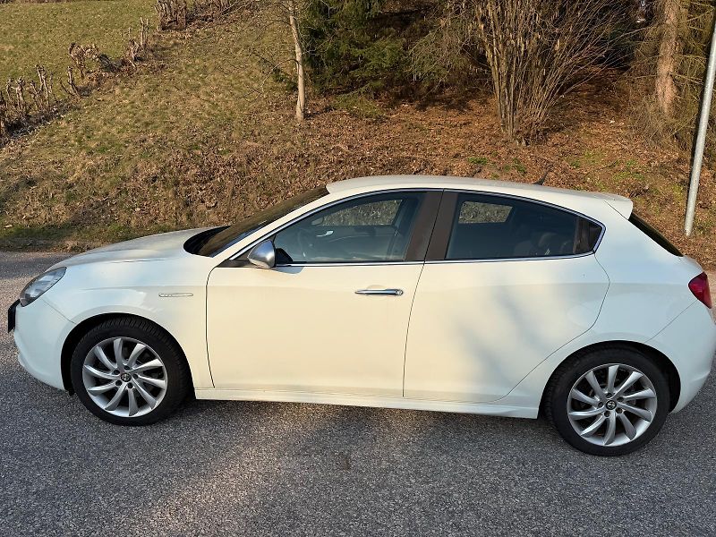 Alfa Romeo Giulietta (2012) - fotka 2 z 9