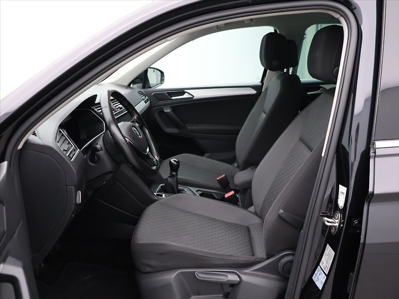 Volkswagen Tiguan 1.4 TSI 110kW Virtual 1.Maj. - fotka 12 z 29
