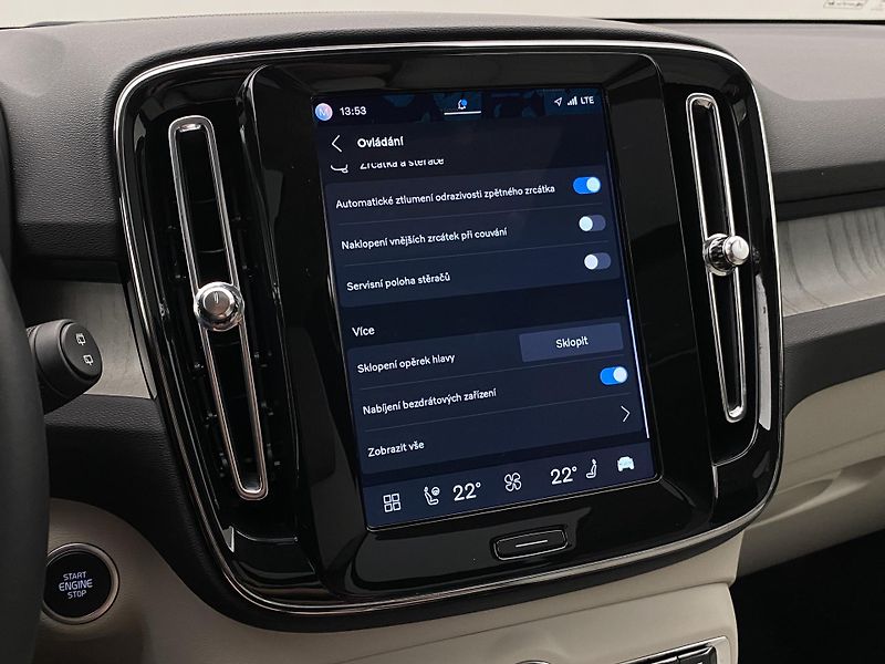 Volvo XC40 B4 DARK ULTRA AUT CZ - fotka 49 z 59