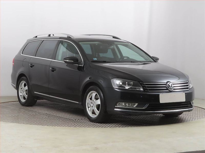 Volkswagen Passat (2013) 1.6 TDI, Serv.kniha, Navi - fotografie inzerátu