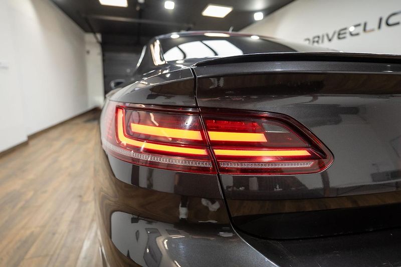 Volkswagen Arteon 2.0 TDI R-Line 140 kW - fotka 30 z 34