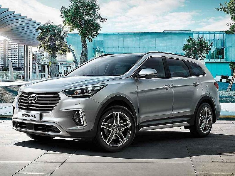 Hyundai Grand Santa Fe.