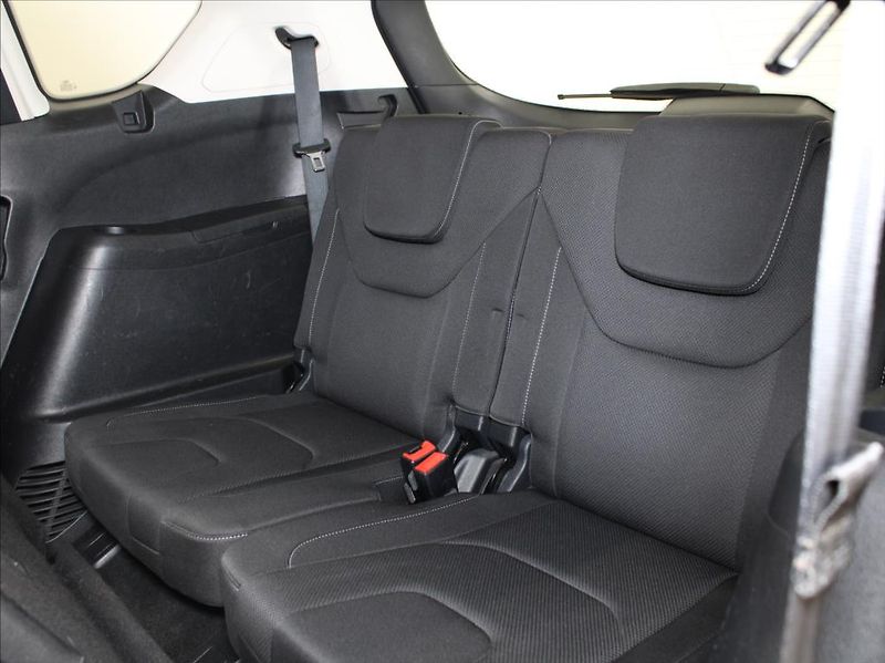 Ford S-MAX 2,0 TDCi 110kW Titanium Tažné - fotka 9 z 17