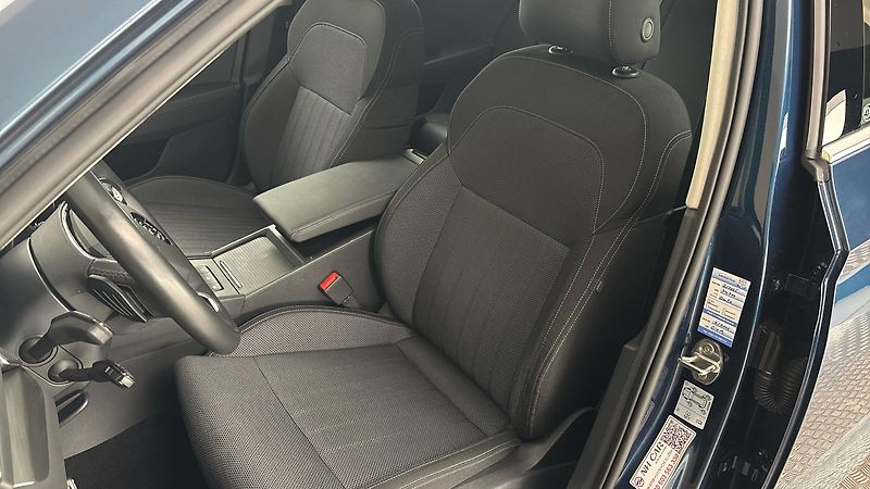 Škoda Superb 2.0 TDI DSG Style Combi - fotka 15 z 26