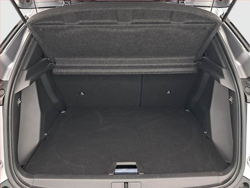 Peugeot 2008 (2020) 1.2 PureTech, Automat, ČR - fotka 14 z 18