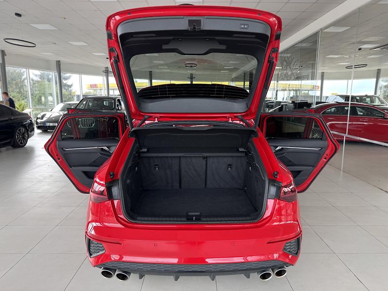 Audi S3 2,0TFSI Quattro*228kW*Head-Up - fotka 33 z 36