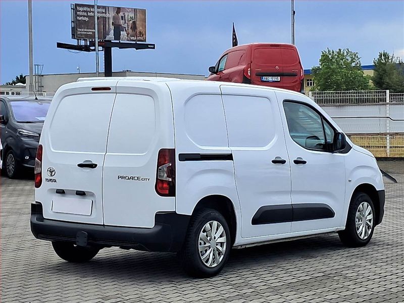 Toyota ProAce City (2021) 1.5 D4-D, ČR, 1Maj, DPH - fotka 5 z 15