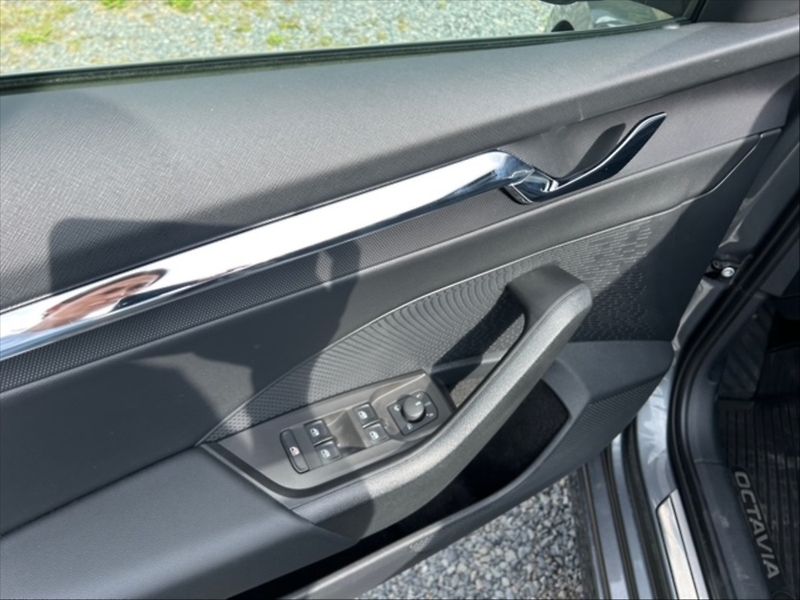 Škoda Octavia 1,5 TSI 110 Style - fotka 11 z 11