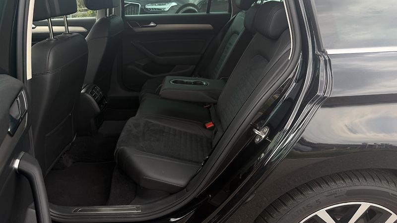 Volkswagen Passat (2018) 2.0 TDI DSG 110KW 144 TIS KM  - fotka 12 z 27