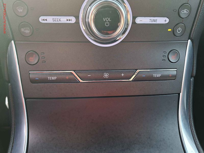 Ford Edge (2019) 2.0TDCi 4x4, 1.maj, AT, LED - fotka 20 z 24