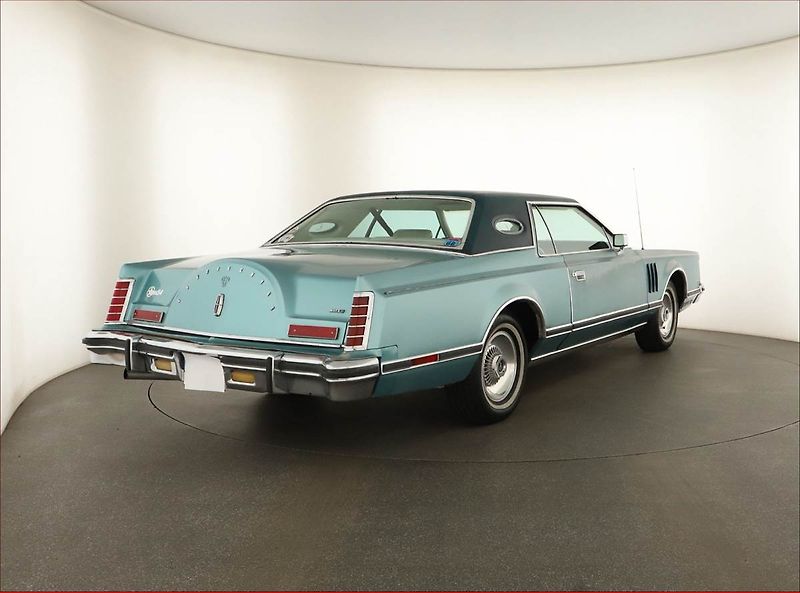 Lincoln Continental (1978) 4.6 V8, Automat - fotka 5 z 13