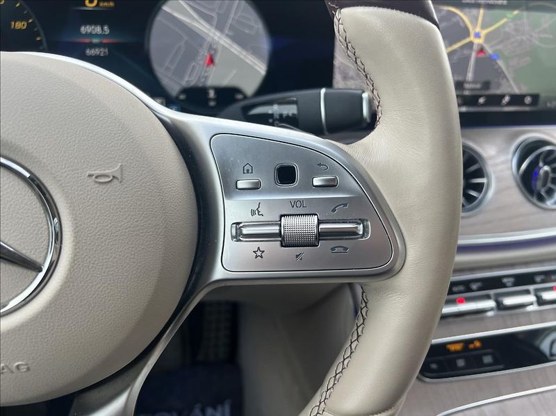 Mercedes-Benz CLS 400d 4M,Designo,HUD,ACC,1.Maj - fotka 18 z 35