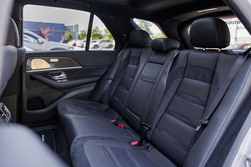Mercedes-Benz GLE (2024)  GLE 53 AMG SUV 4Matic+ - fotka 43 z 61