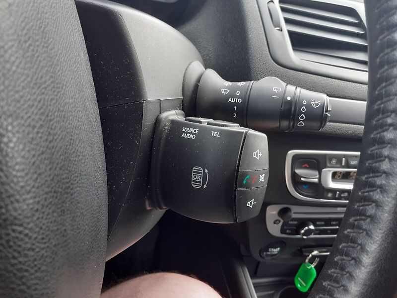 Renault Mégane (2015) KOMBI 1.5 Dci ČR - fotka 15 z 33