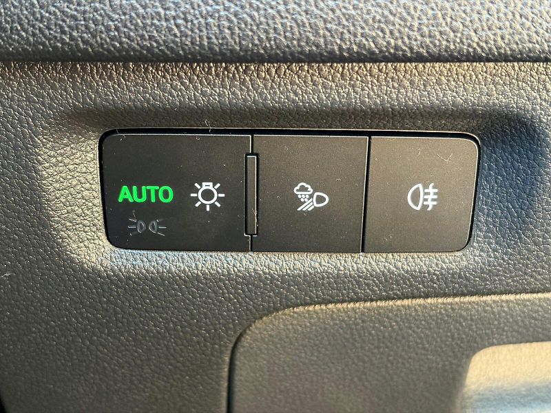 Škoda Octavia (2025) DSG 1.5 TSI  M-HEV / 110 kW / - fotka 16 z 35