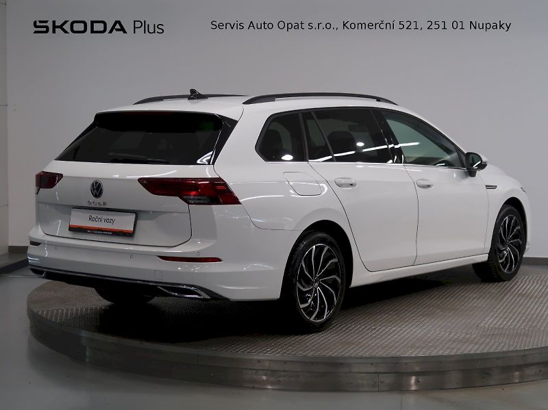 Volkswagen Golf (2022) STYLE 2.0TDI 110KW DSG - fotka 2 z 38