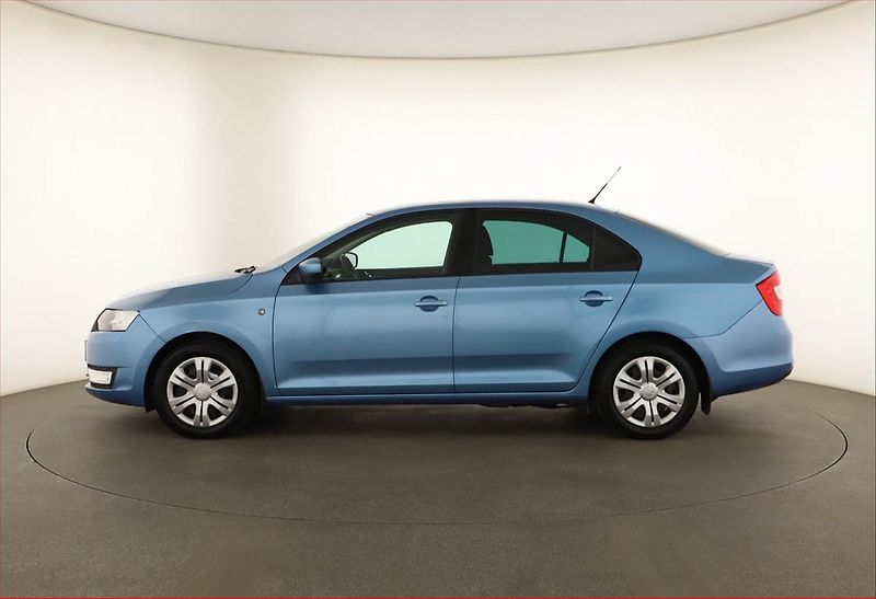 Škoda Rapid (2015) Ambition 1.2 TSI, Serv.kniha - fotka 3 z 12