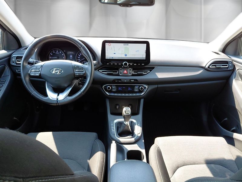 Hyundai i30 (2020) 1,5 CVVT 81 kW Smart ČR - fotka 20 z 25
