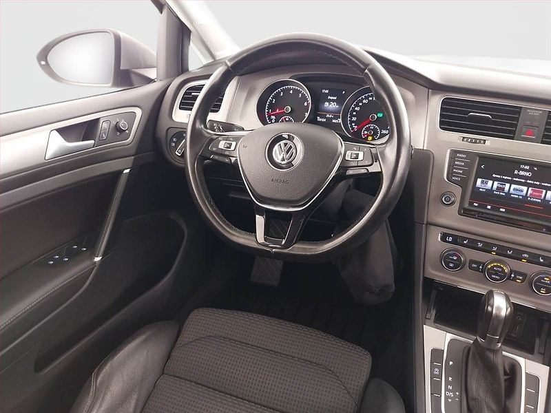 Volkswagen Golf (2015) Comfortline 1.2 TSI, Automat - fotka 7 z 22