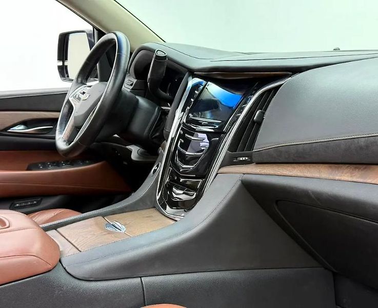 Cadillac Escalade (2016) TOP SUV - fotka 13 z 19