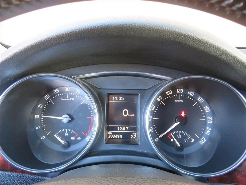 Škoda Superb (2012) 2.0 TDI, Tempomat - fotka 11 z 16
