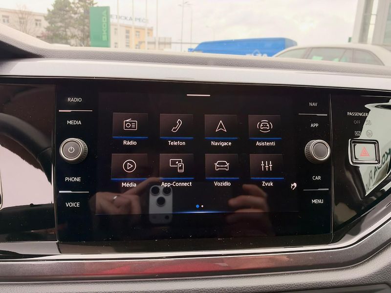 Volkswagen Taigo Style 1,5 TSI 110KW DSG - fotka 12 z 23