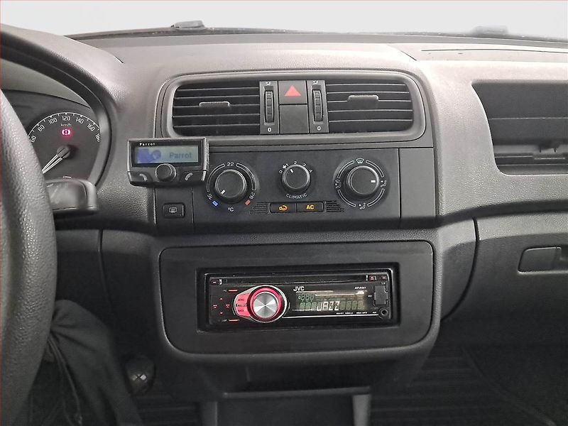 Škoda Fabia (2009) 1.2, po STK, levný provoz - fotka 12 z 13