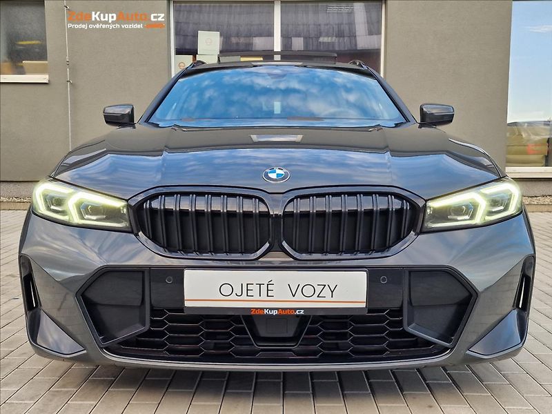 BMW Řada 3 330d Xdrive M-Sport ČR,1.Maj. - fotka 4 z 50
