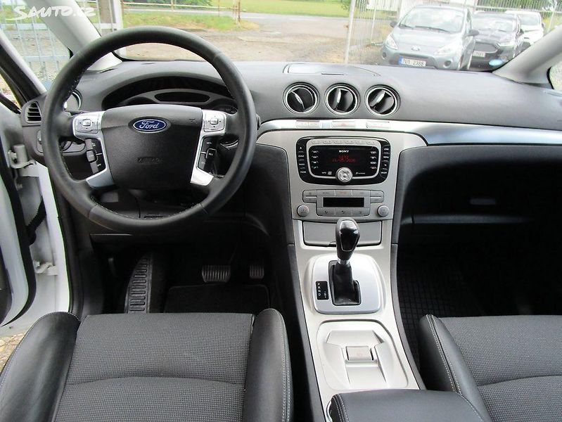 Ford S-MAX (2009) 2,0TDci-103KW-AUTOMAT - fotka 9 z 17