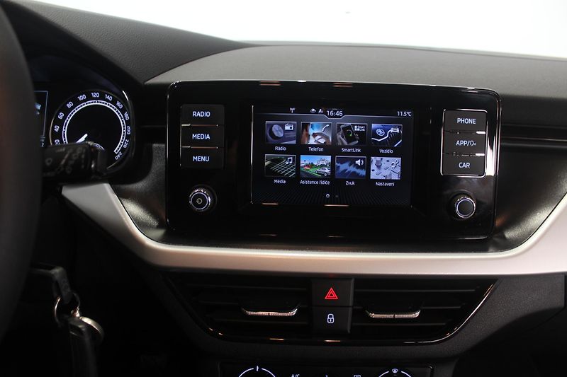 Škoda Scala (2019) 1.0 TSI 70kW Klima LED - fotka 27 z 31