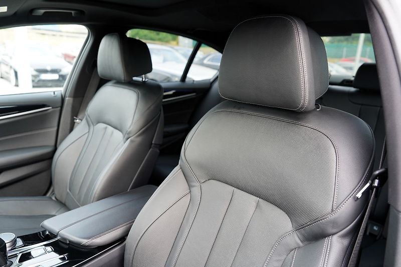 BMW Řada 5 540d xDrive M sport/Lasery - fotka 25 z 50
