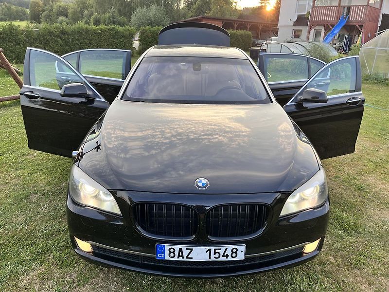 BMW Řada 7 740 LI,LONG,240KW,MINISTERSTVO - fotka 24 z 49