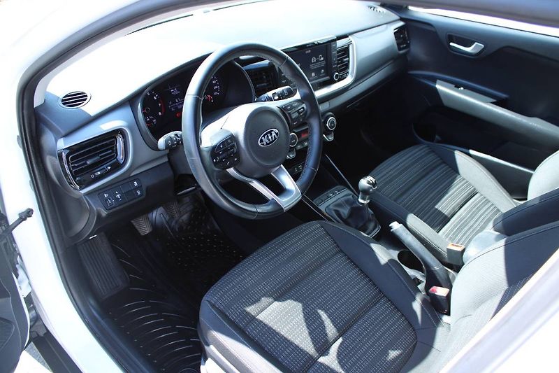 Kia Stonic (2020) 1.2. DPI 61kW manuál - fotka 30 z 30