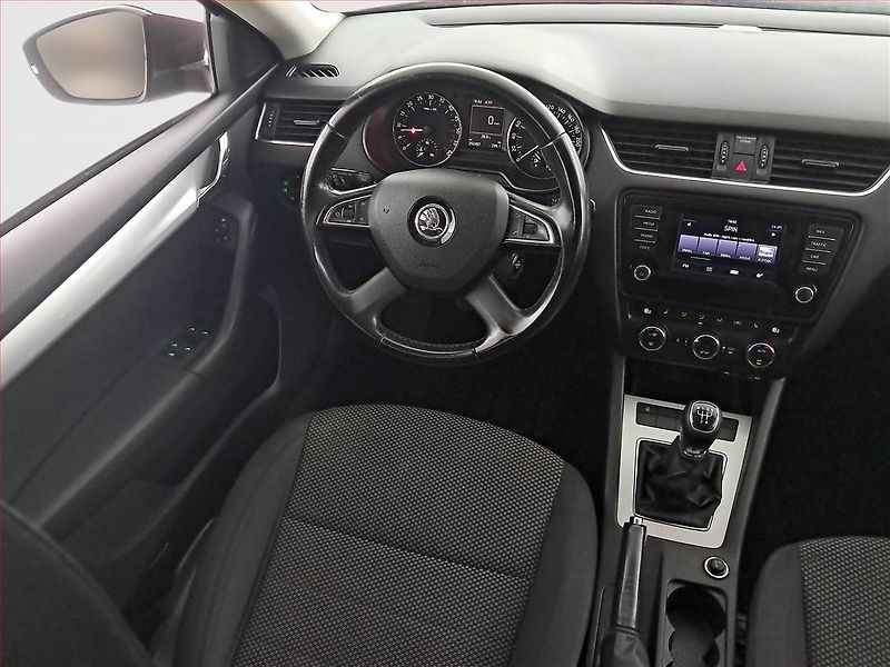 Škoda Octavia (2013) Ambition Plus 1.6 TDI - fotka 7 z 16
