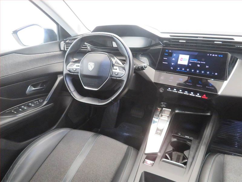 Peugeot 308 (2022) Allure Pack 1.5 BlueHDi - fotka 7 z 17