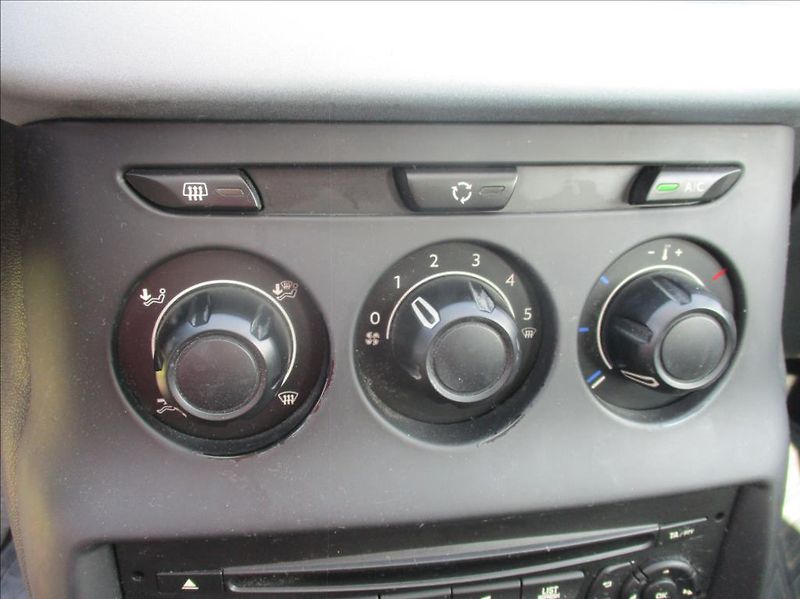 Citroën C3 1,2 VTi,klima,serv.kn.CZ - fotka 14 z 25