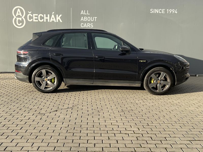 Porsche Cayenne (2018) 3.0i*V6*250KW*E-Hybrid - fotka 4 z 40